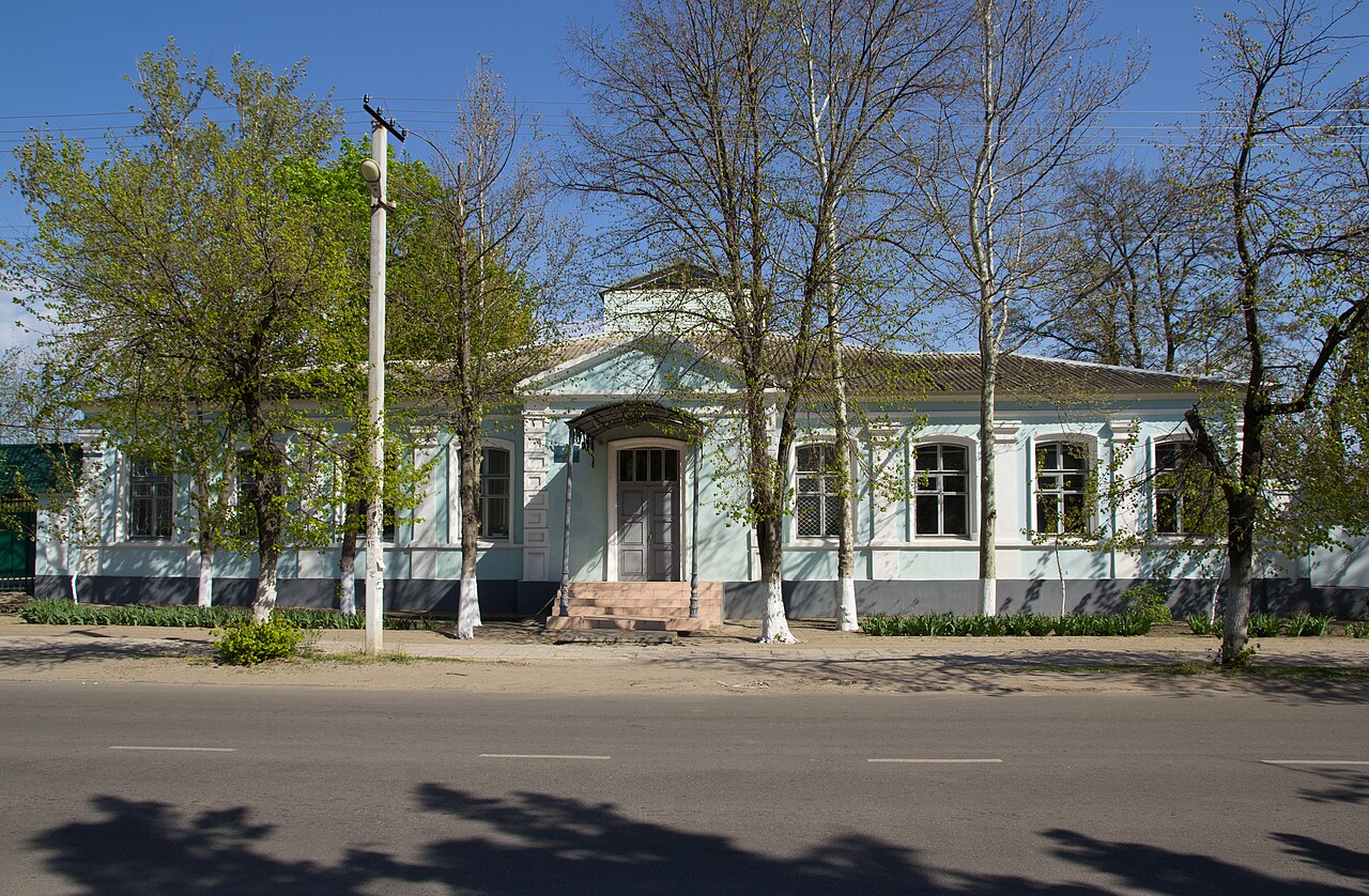 Сграда на улица в Олешки. Снимката е от хранилище и не показва самото събитие.